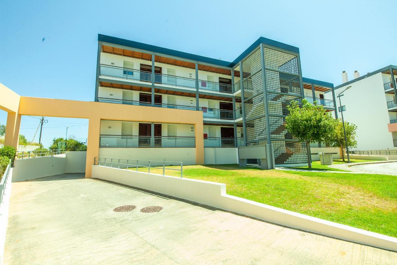 A11 - Marinapark Hill Beach Apartment Lagos
